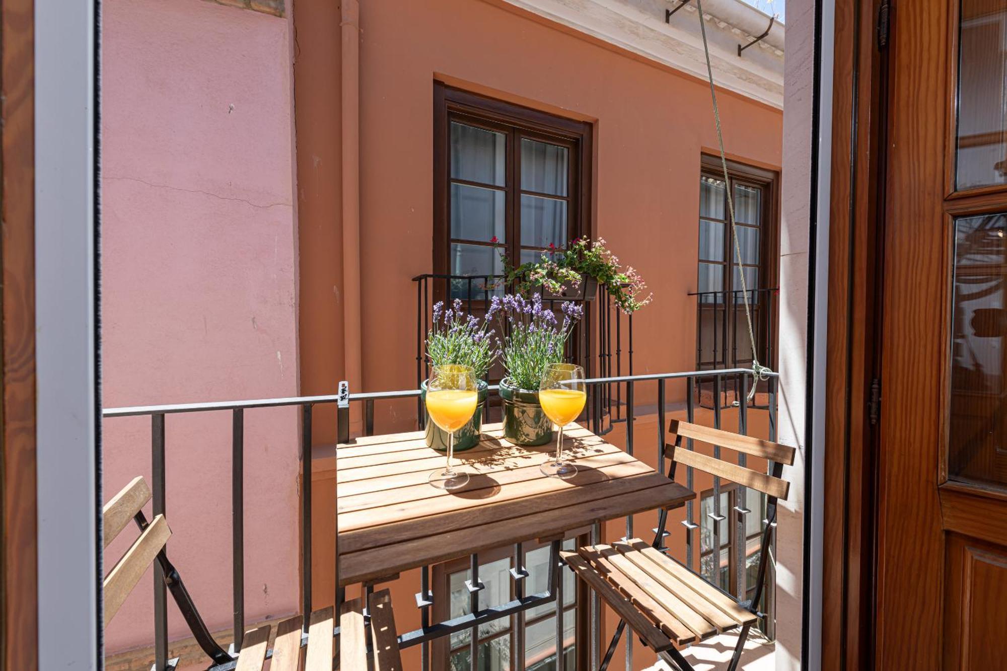 Iloftmalaga City Center Bagian luar foto